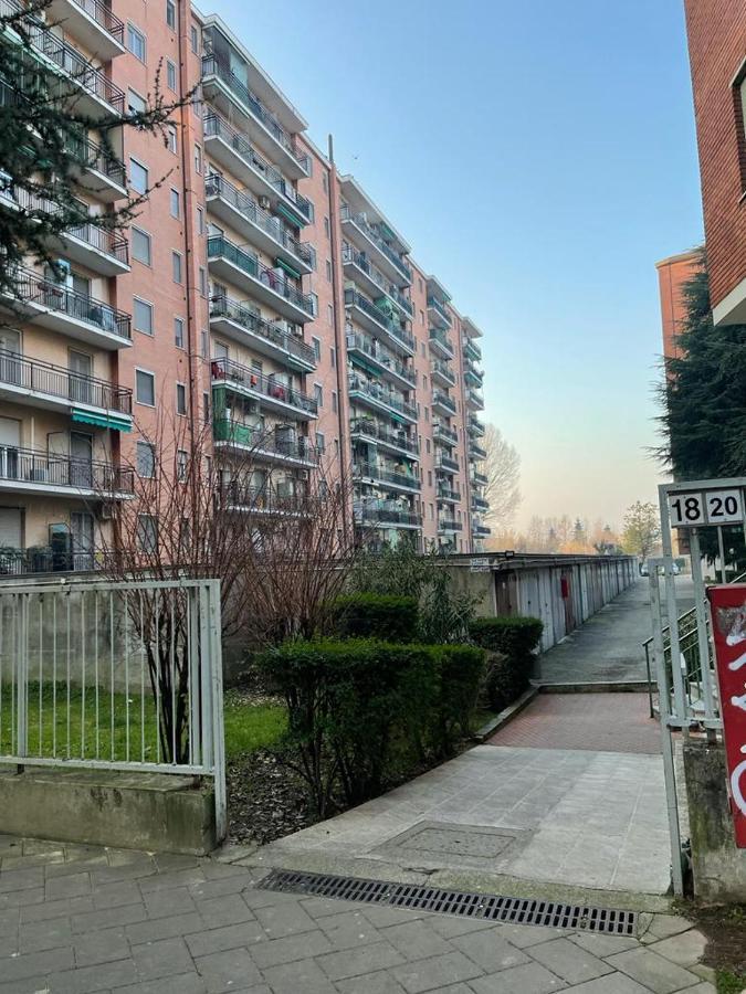 Kibilu - San Donato Vicinanze Irccs Policlinico Apartment San Donato Milanese Bagian luar foto
