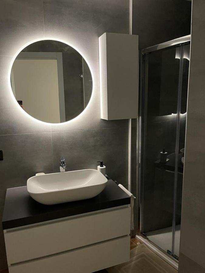 Kibilu - San Donato Vicinanze Irccs Policlinico Apartment San Donato Milanese Bagian luar foto